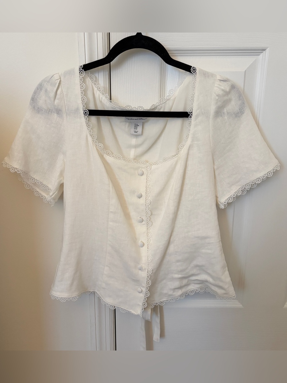 cupcakes & cashmere White Linen Blend Blouse in White M
